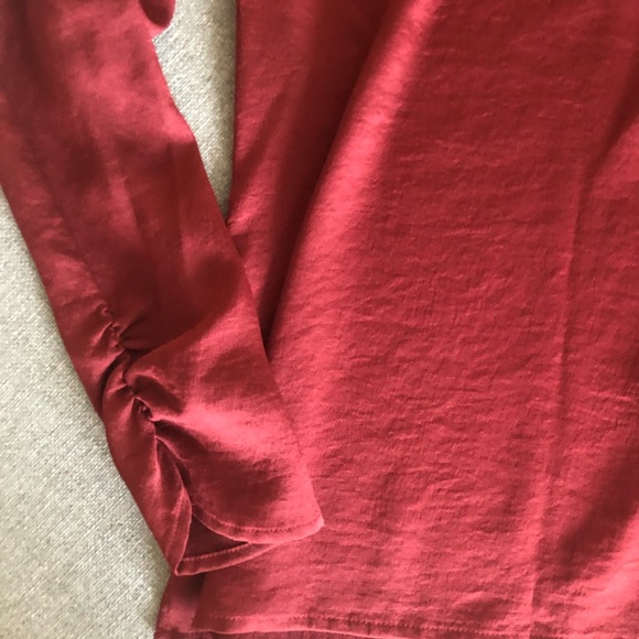 Express Blouse - Picture 3 of 4